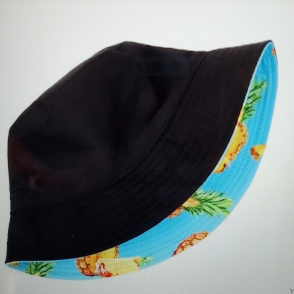 Reverseable Pineapple Bucket Hat 🍃 - Picture 5 of 7